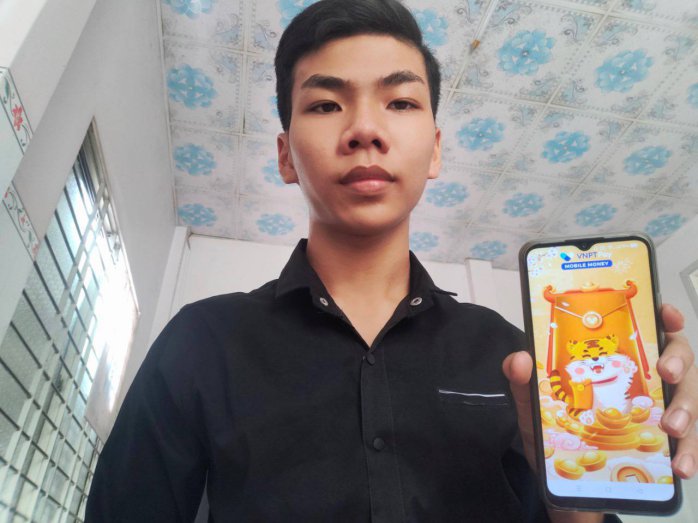 anh Phạm Văn Tấn Phát Bến Tre đã may mắn trúng vàng từ chương trình Lì xì vàng từ VNPT